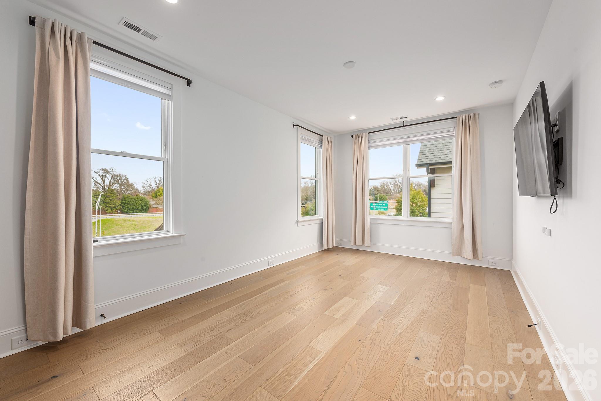 Elizabeth - Residential