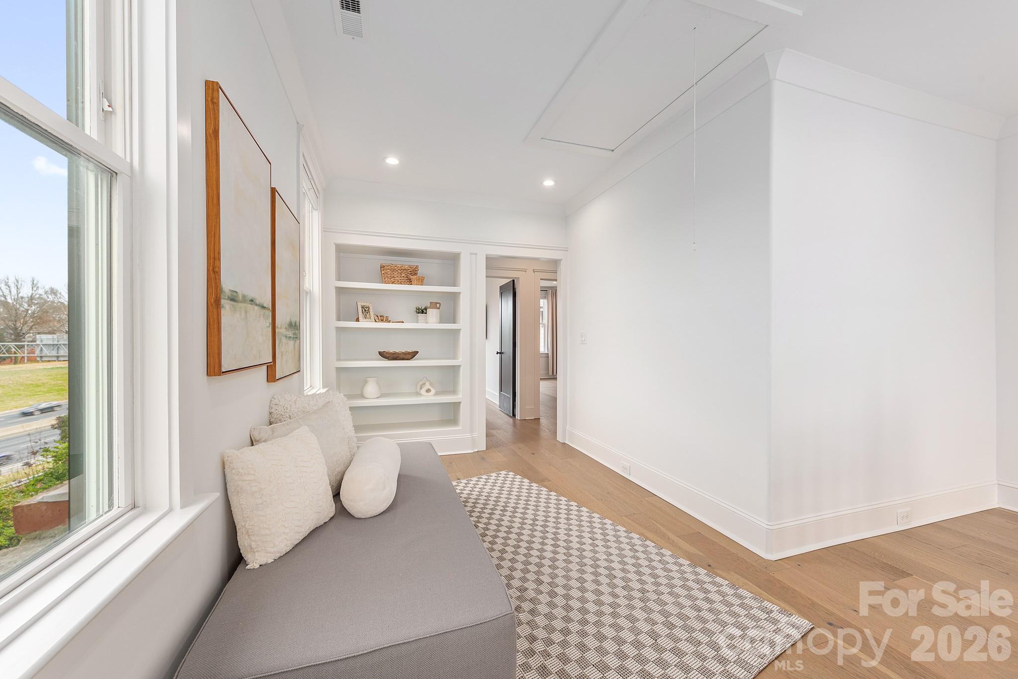 Elizabeth - Residential