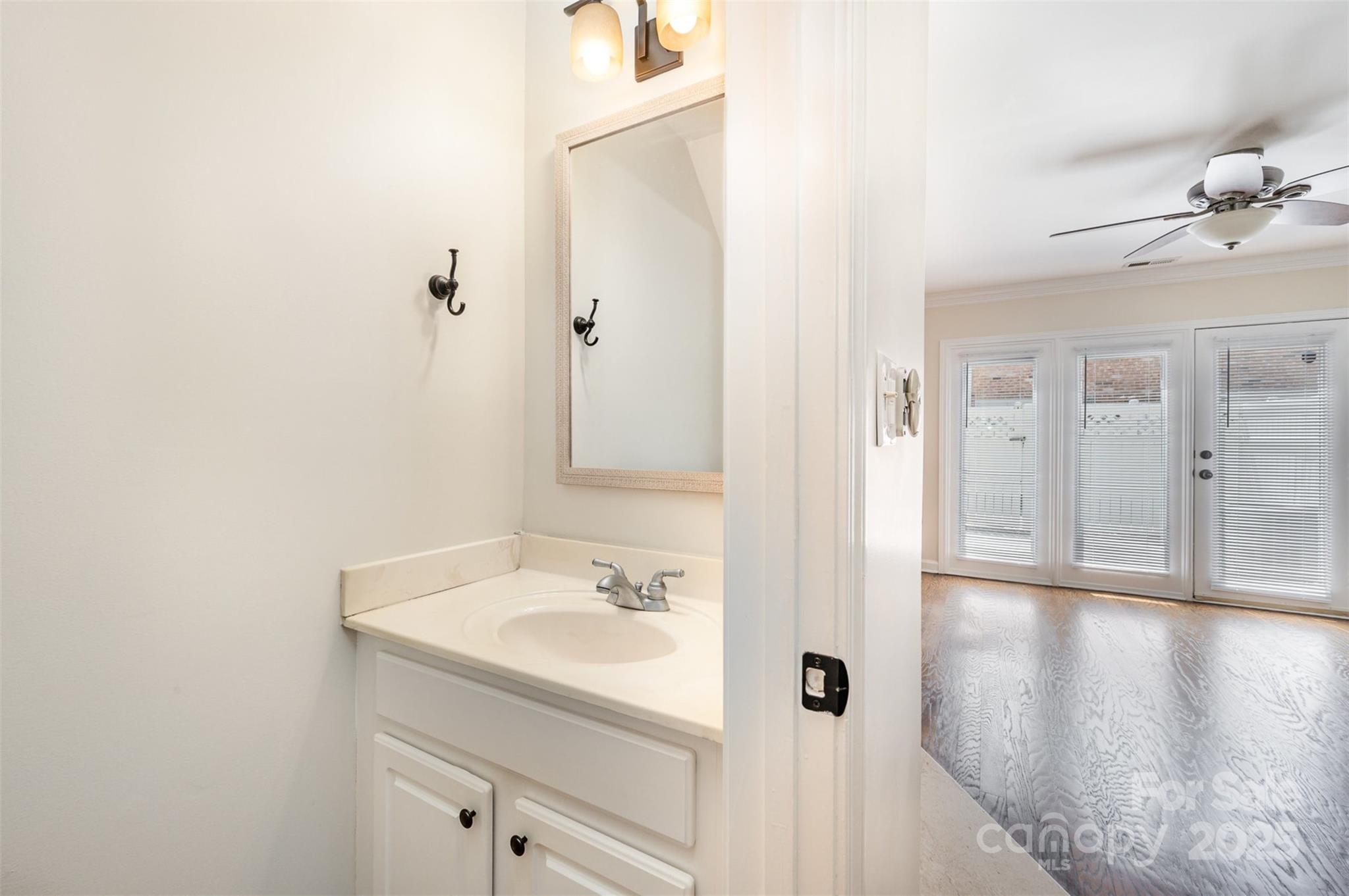 Williamsburg on Commonwealth - Residential