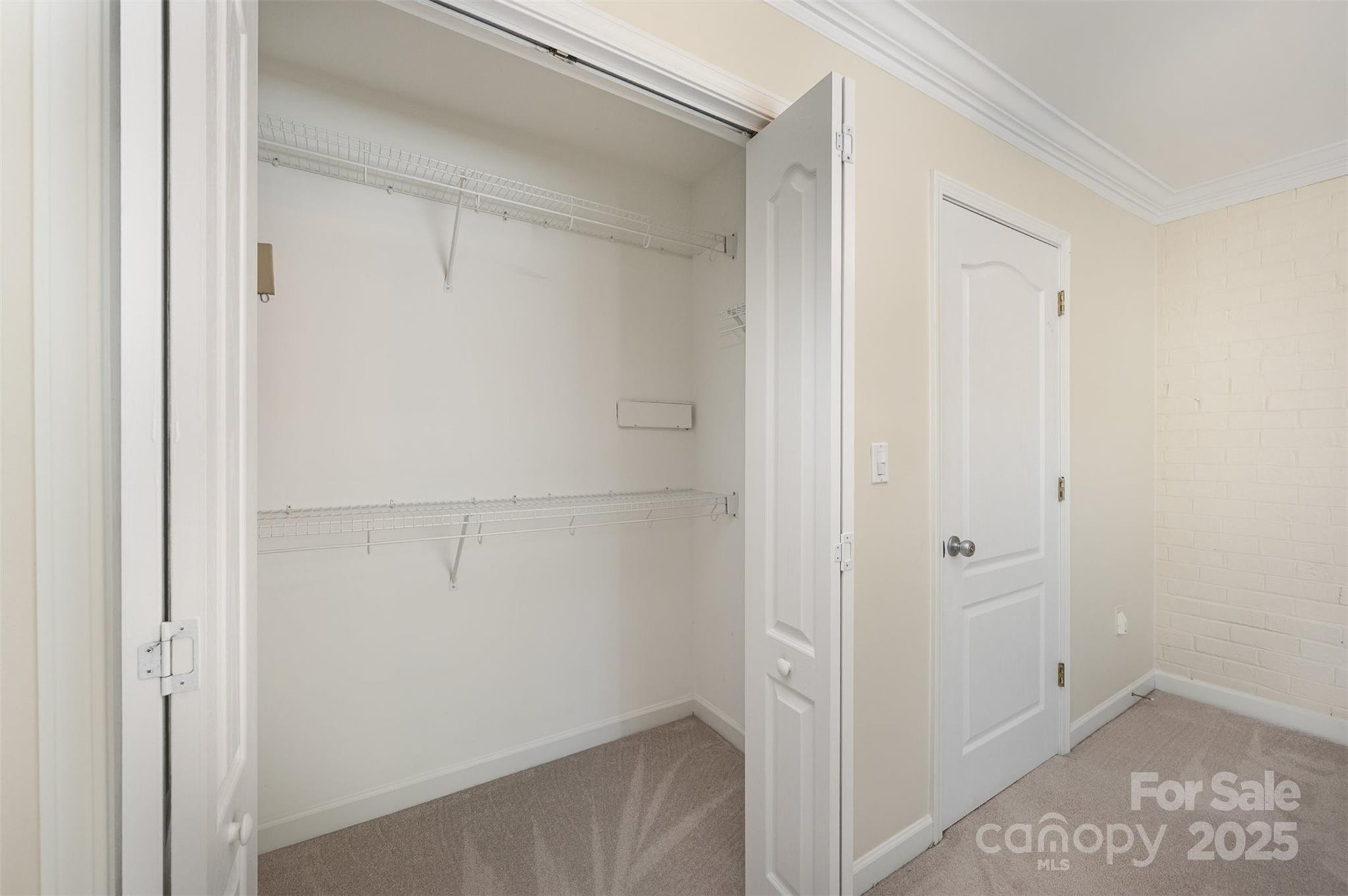 Williamsburg on Commonwealth - Residential