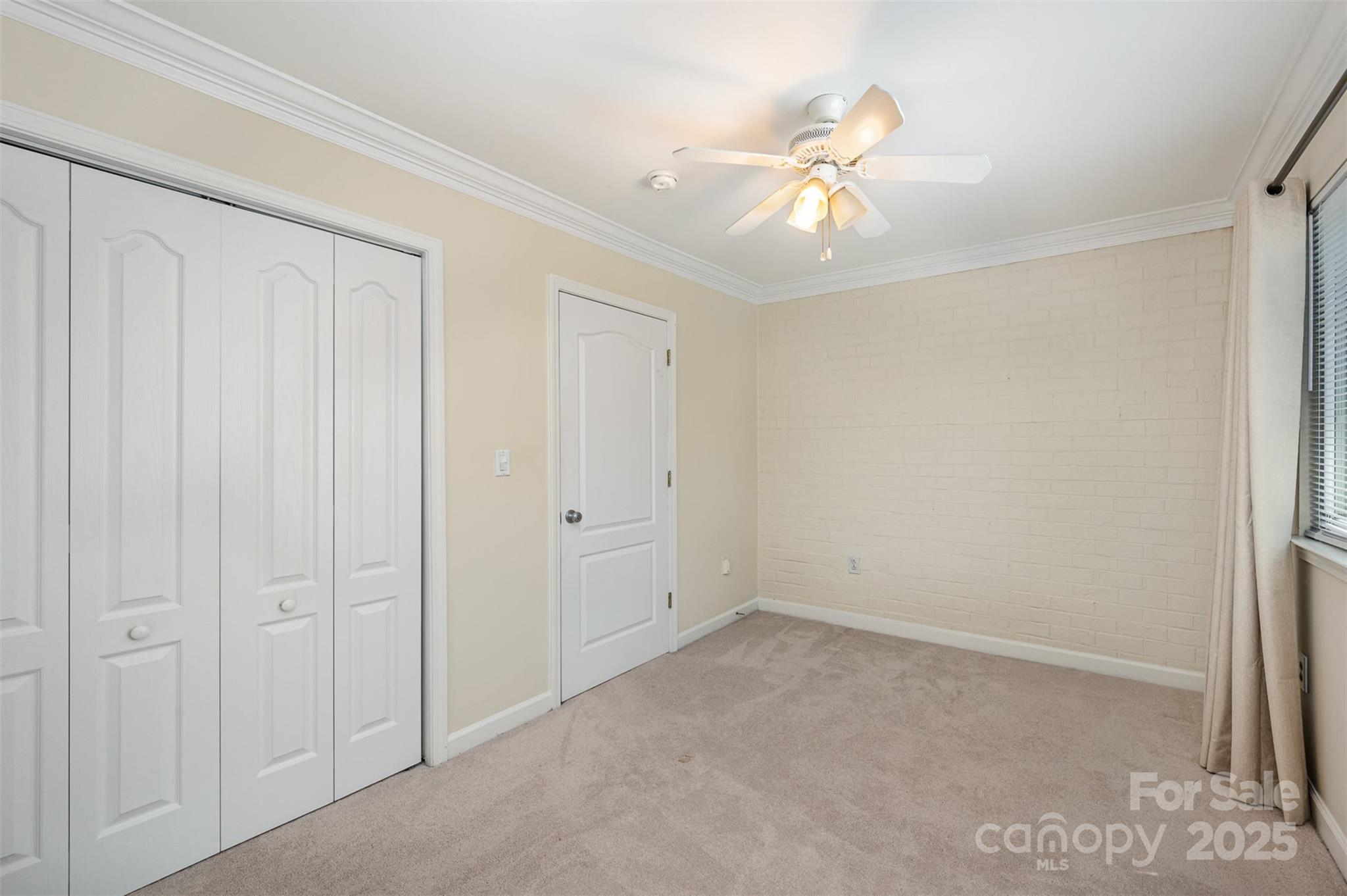 Williamsburg on Commonwealth - Residential