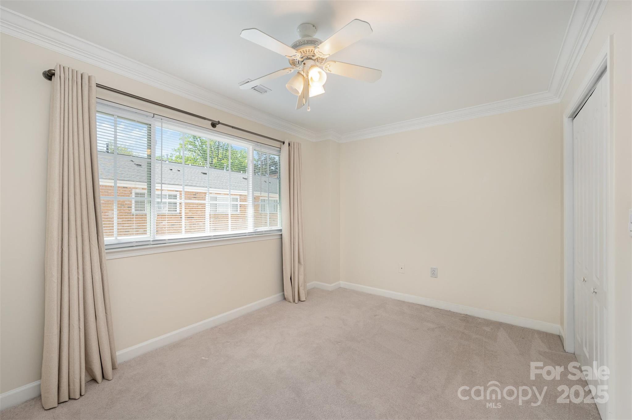 Williamsburg on Commonwealth - Residential