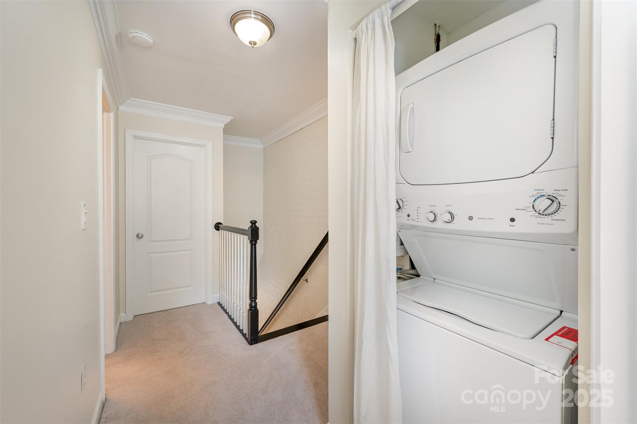 Williamsburg on Commonwealth - Residential