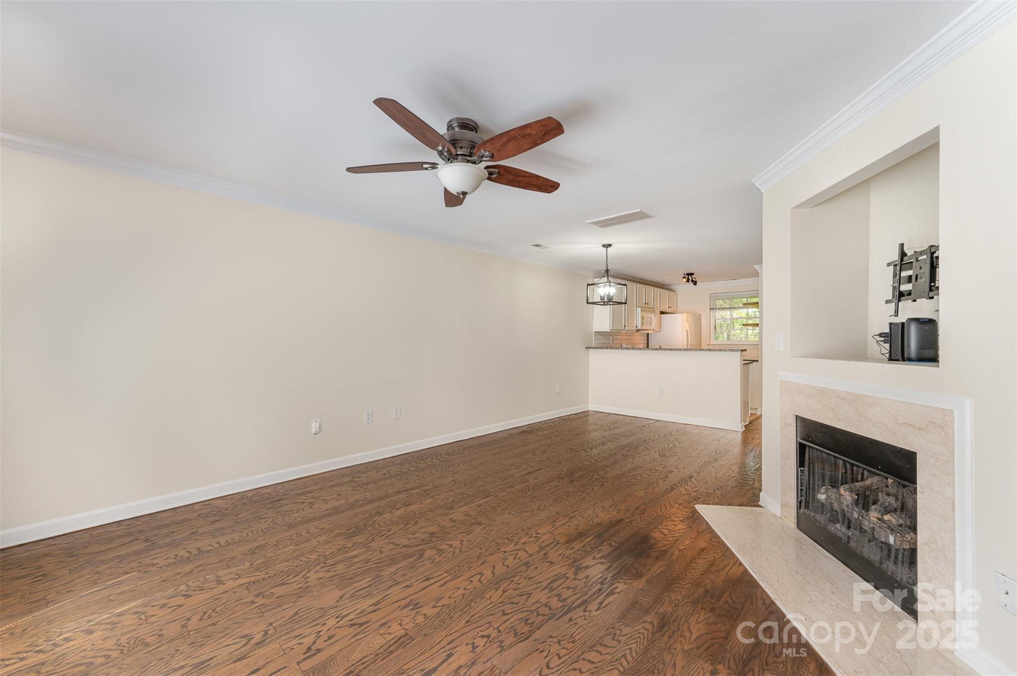 Williamsburg on Commonwealth - Residential