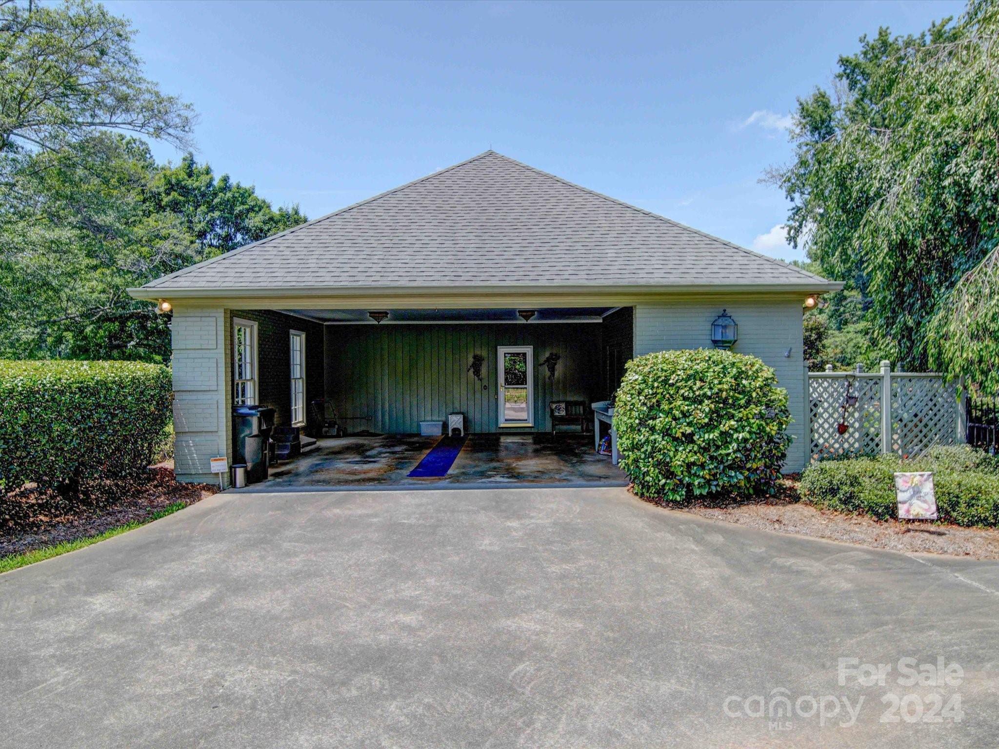 Poplar Forest - Residential