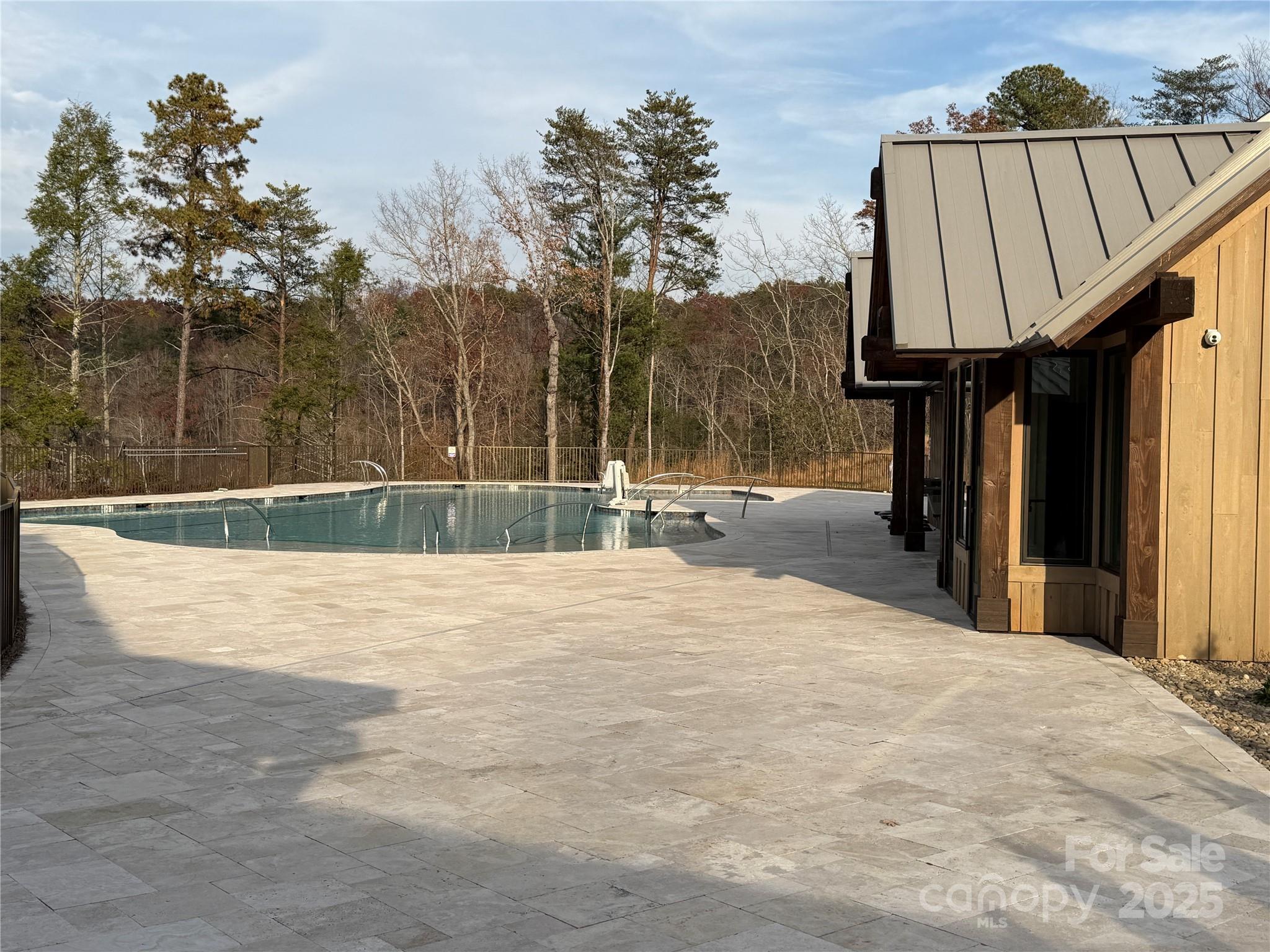 Brights Creek - Land