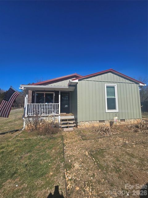 Photo of 1372 Lucy Drive, Lincolnton, NC 28092 (MLS # 4345123)