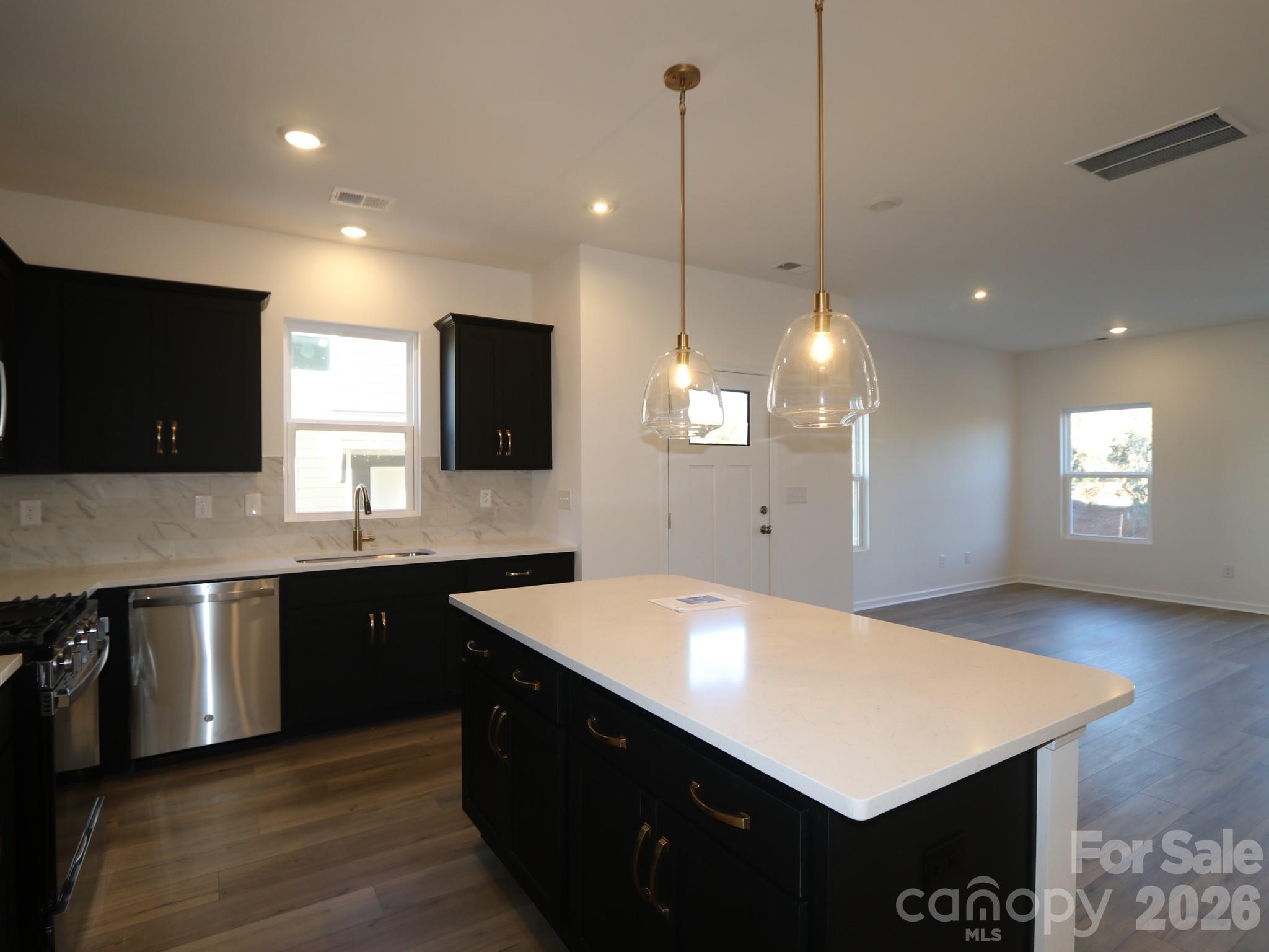 1122 Overbrook Place