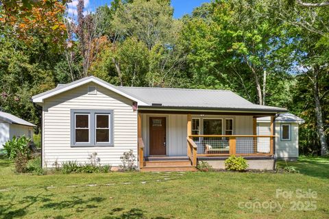 1808 Allens Creek Road Waynesville NC 28786