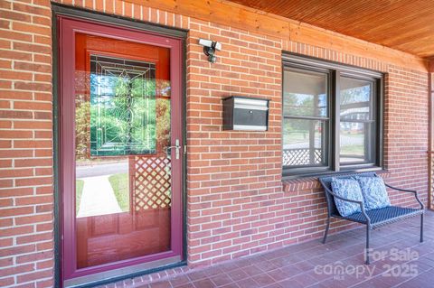 Photo of 302 Planetree Drive, Belmont, NC 28012 (MLS # 4278888)