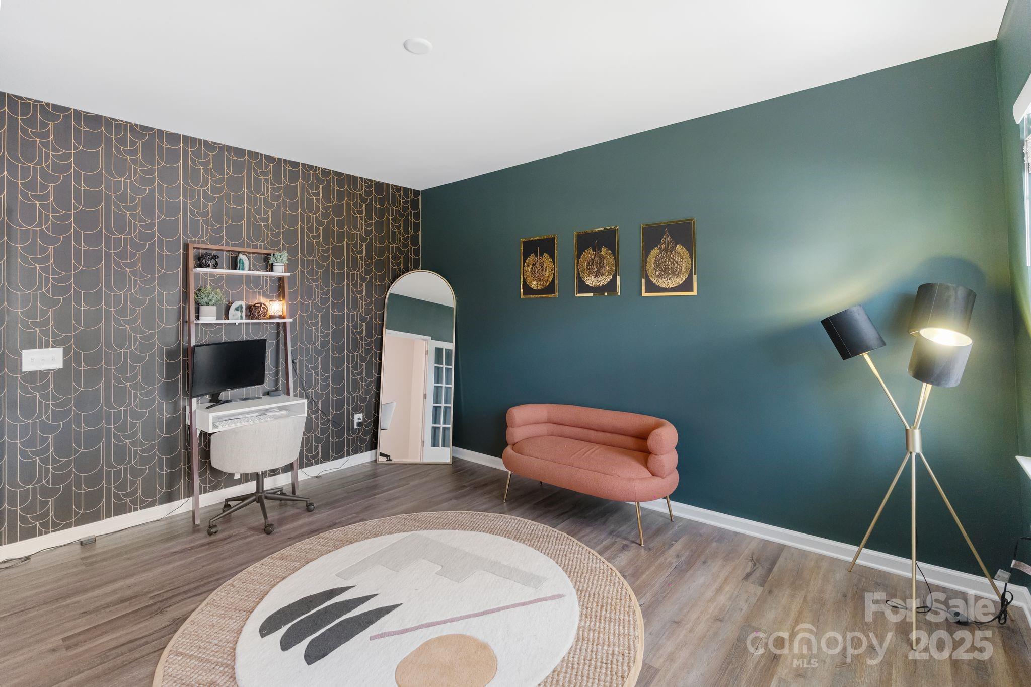 1001 Linn Cove