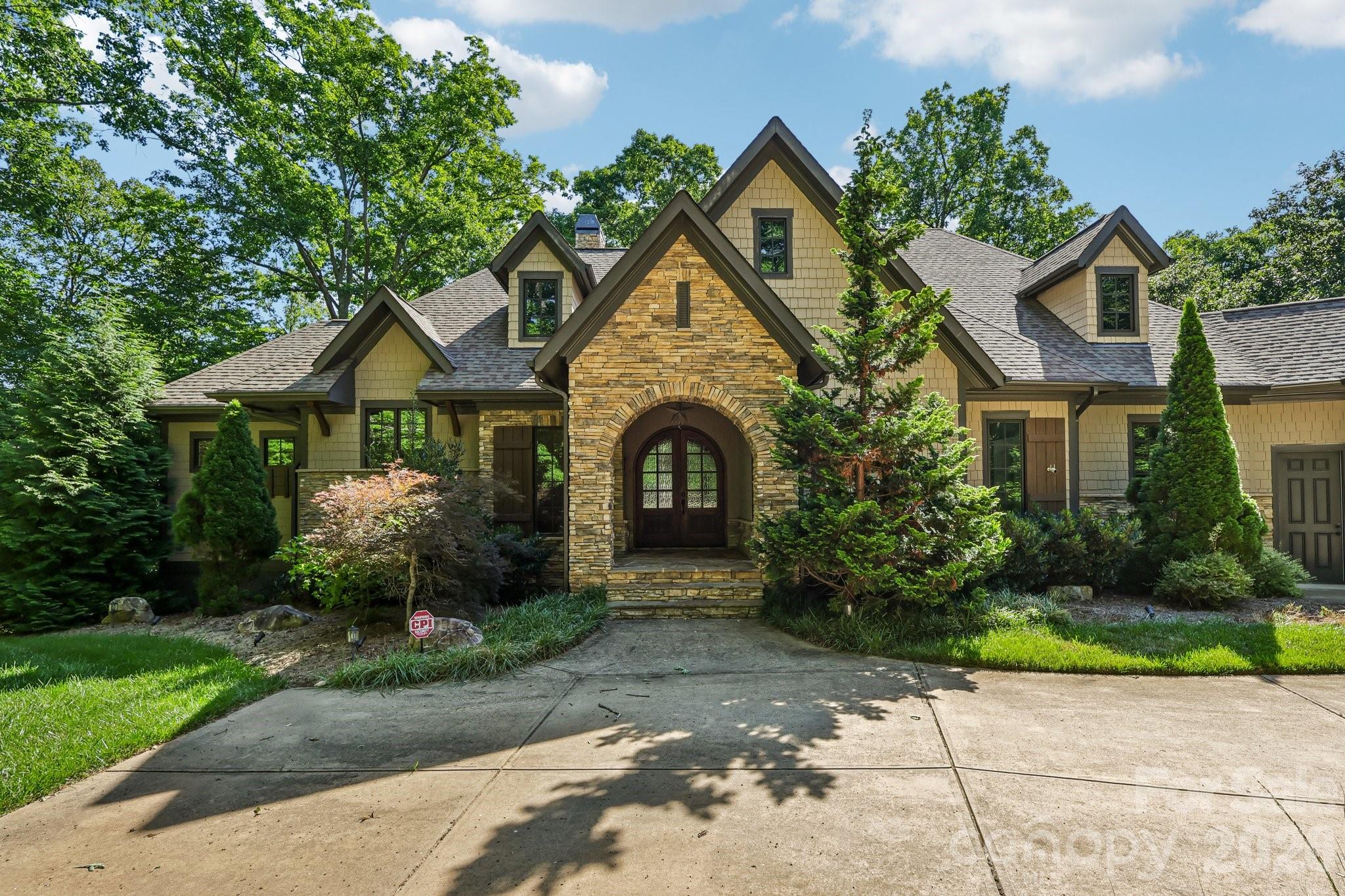 625 Ennis Road