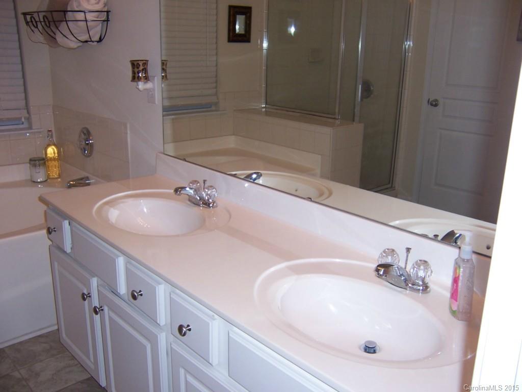 Ridge Pointe - Residential