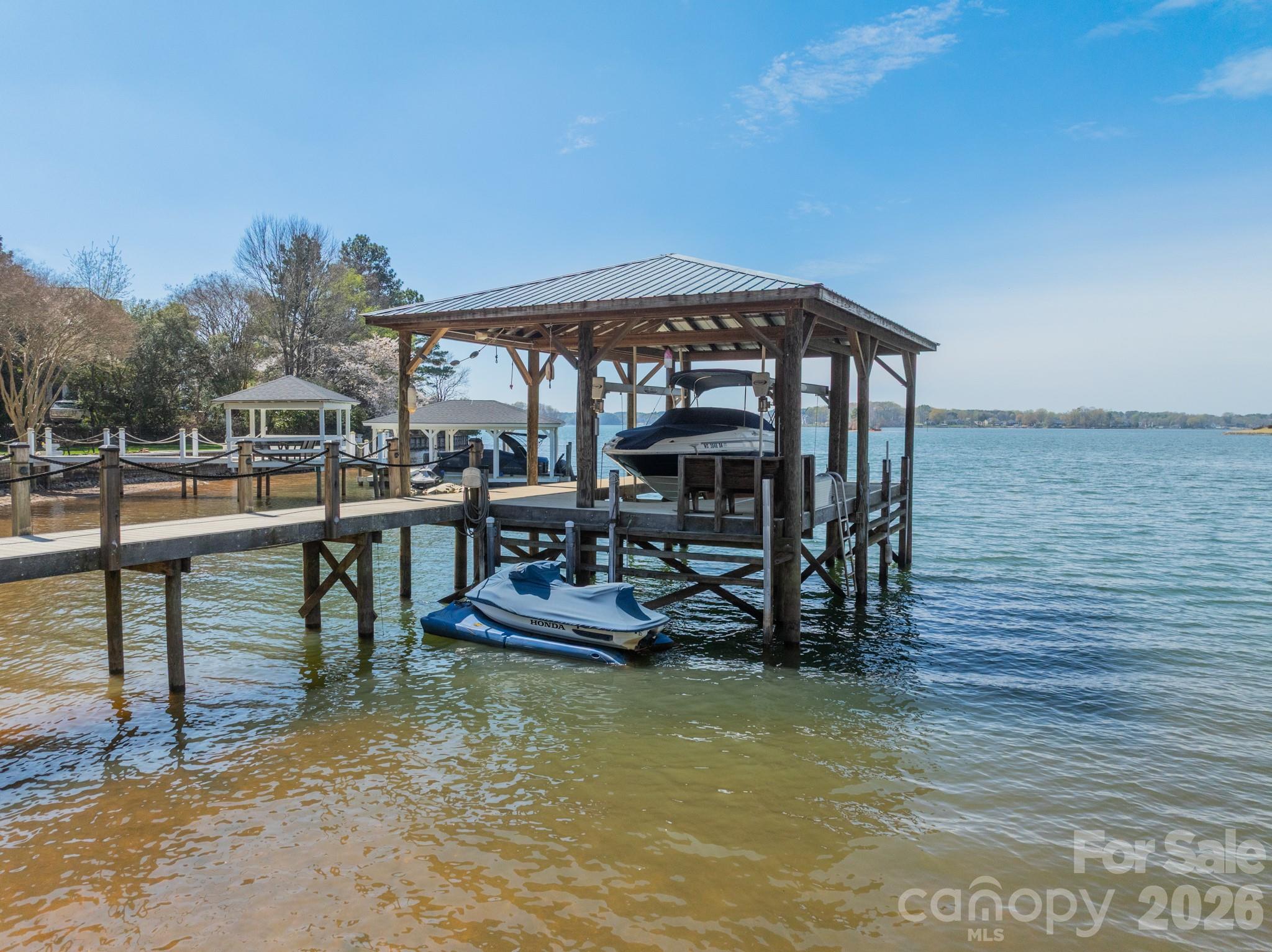 The Harbour At The Pointe - Residential