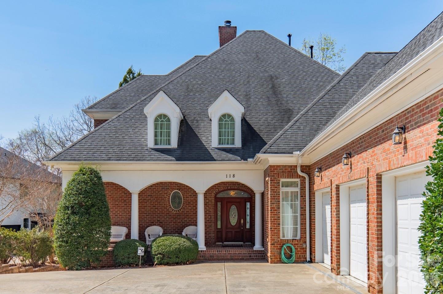 The Harbour At The Pointe - Residential