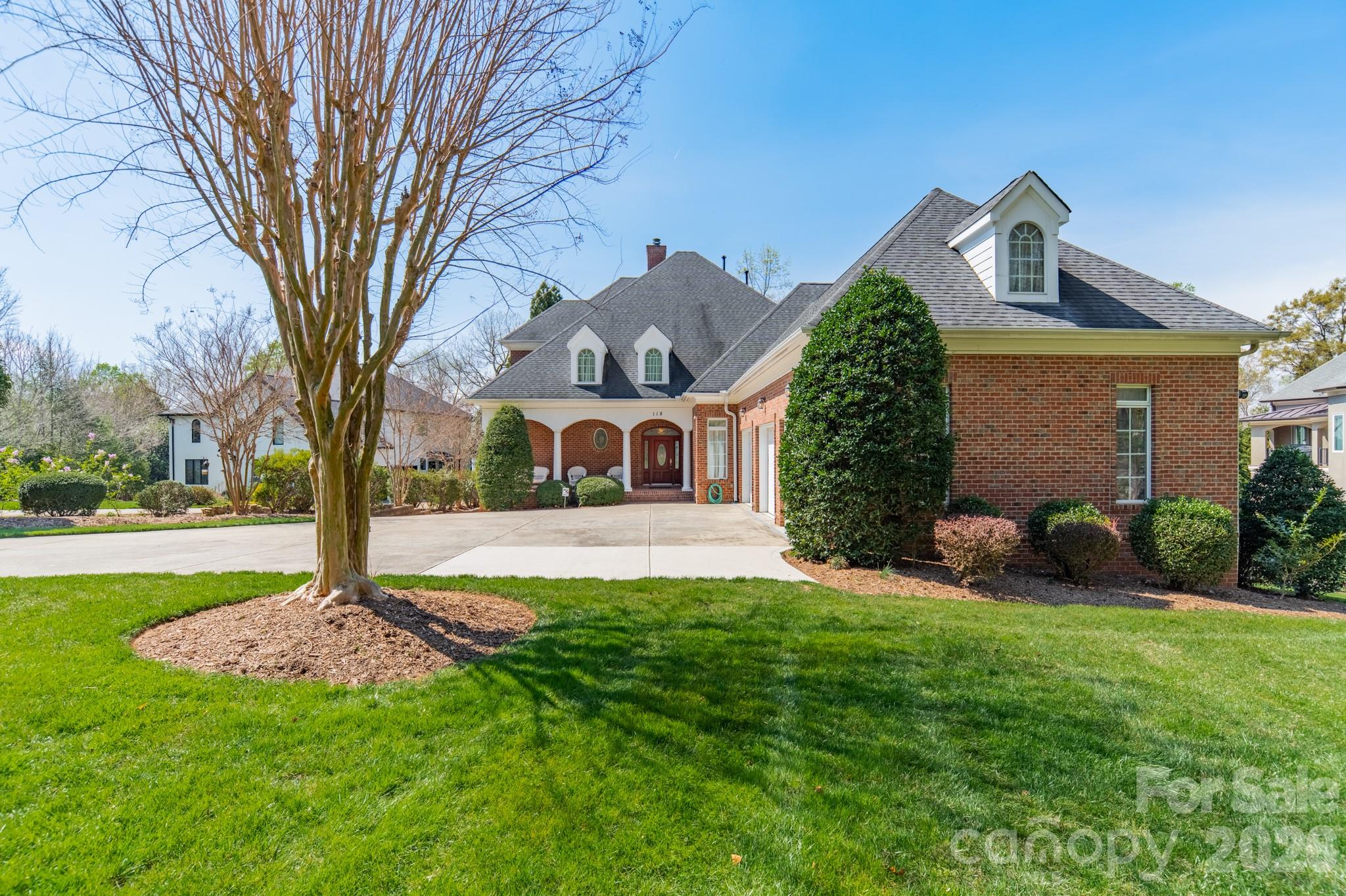 The Harbour At The Pointe - Residential