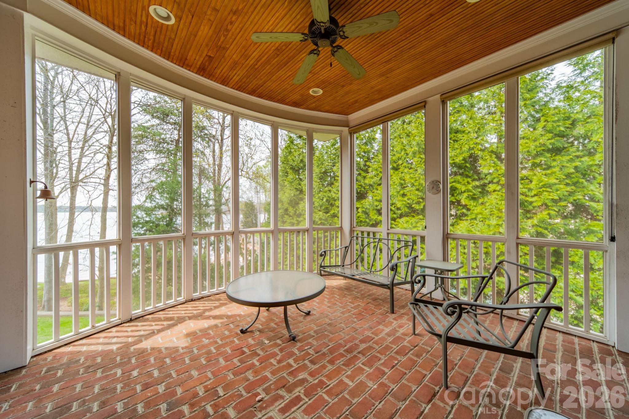 The Harbour At The Pointe - Residential