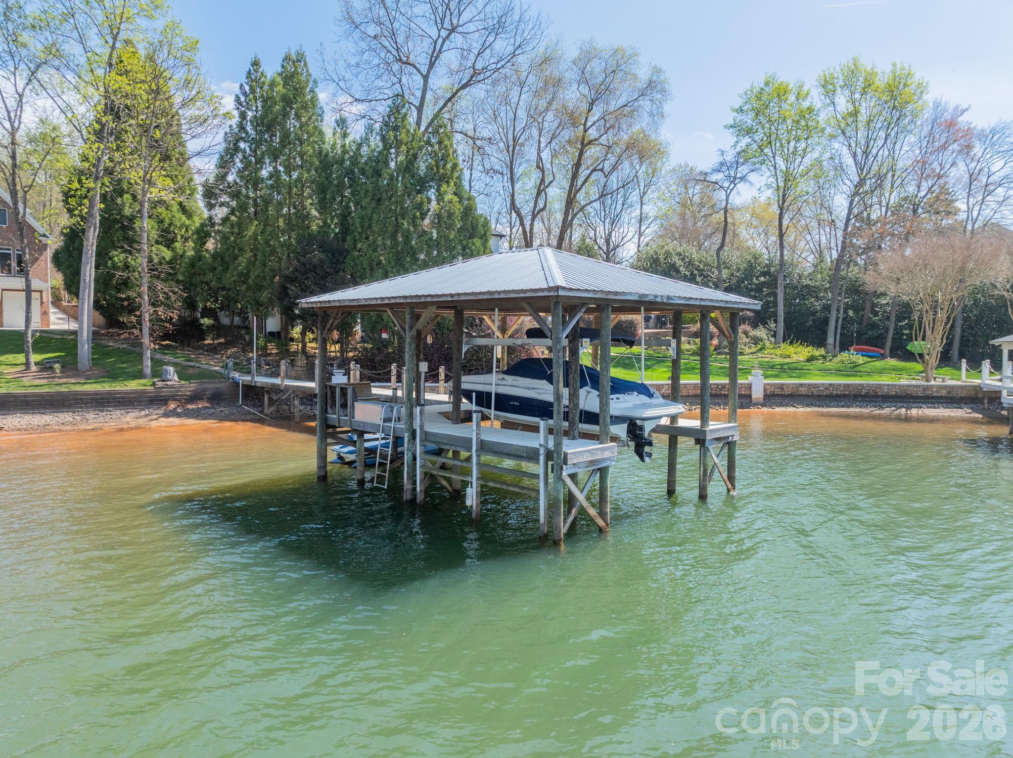 118 Pointe Harbour Lane