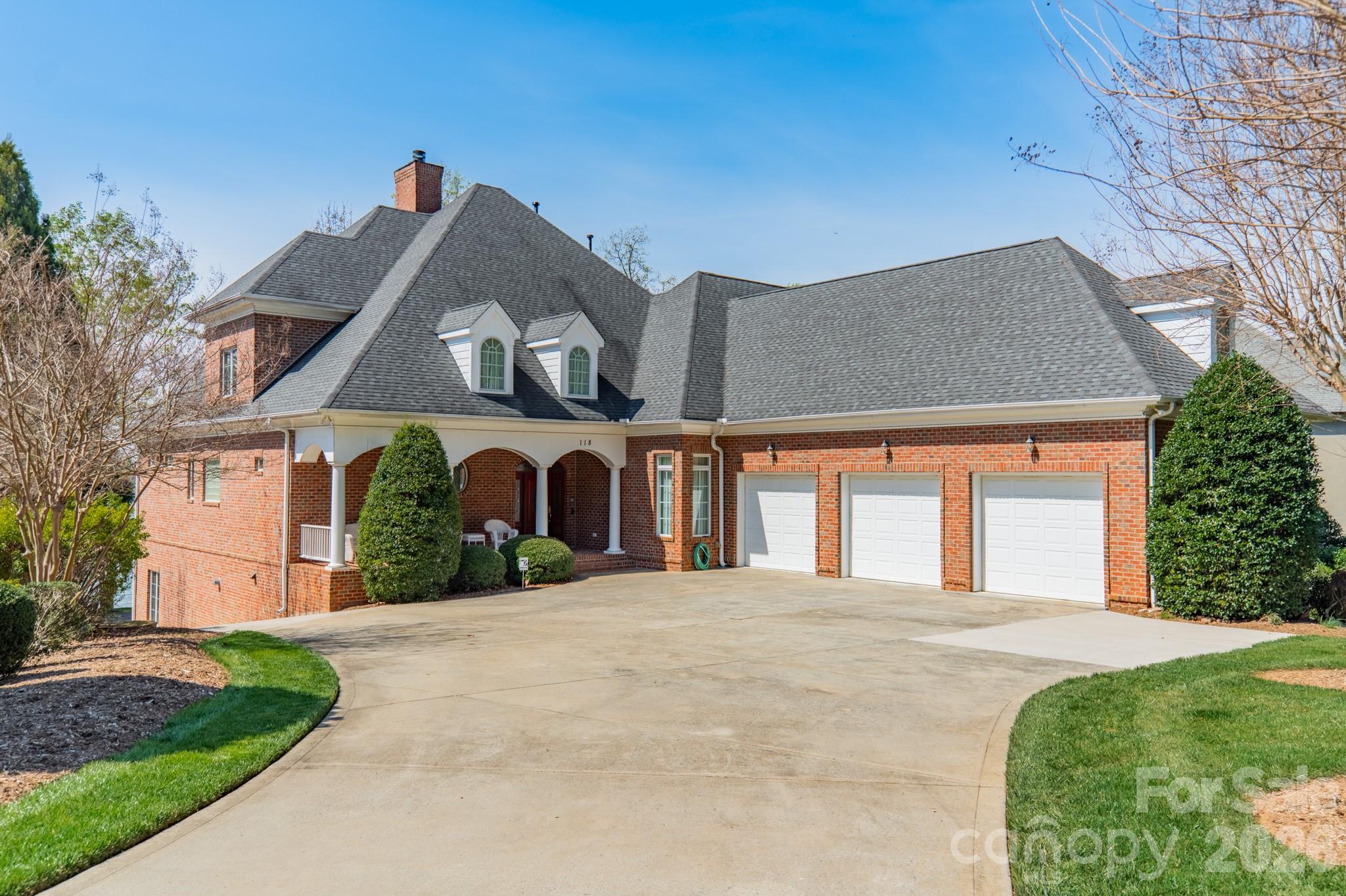 The Harbour At The Pointe - Residential