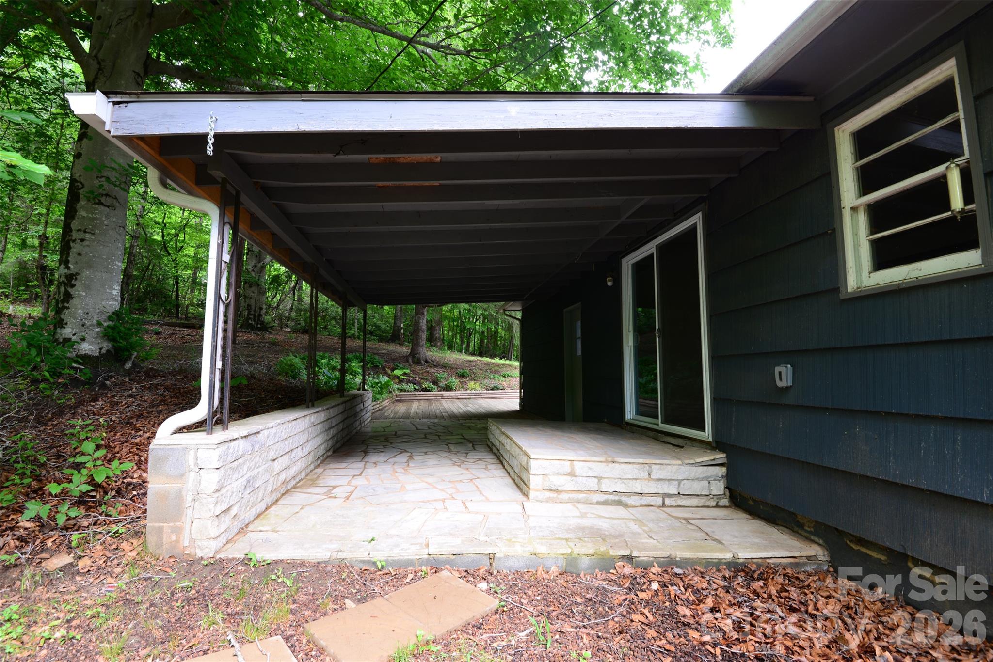 24 Sarabec Hill Road