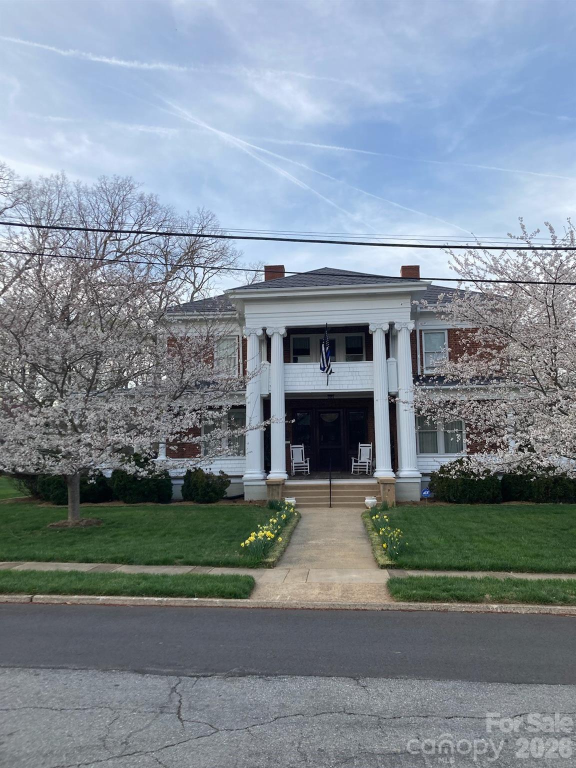 418 W Main Street