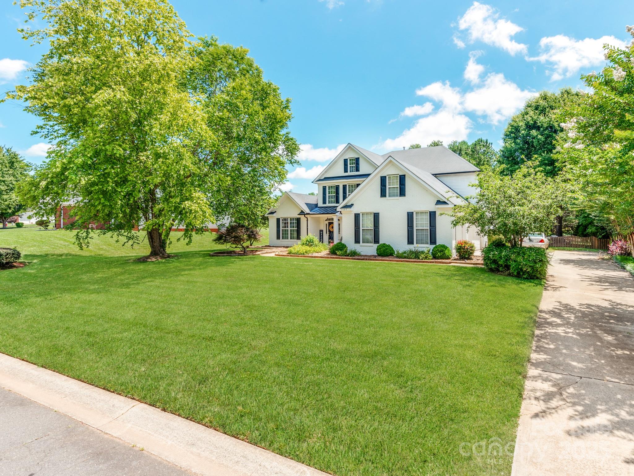 1605 Ambergate Drive