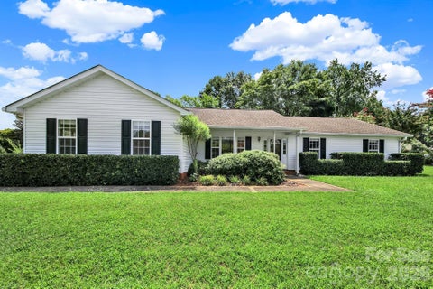 Photo of 1805 Lillian Lane, Fort Mill, SC 29708 (MLS # 4411780)