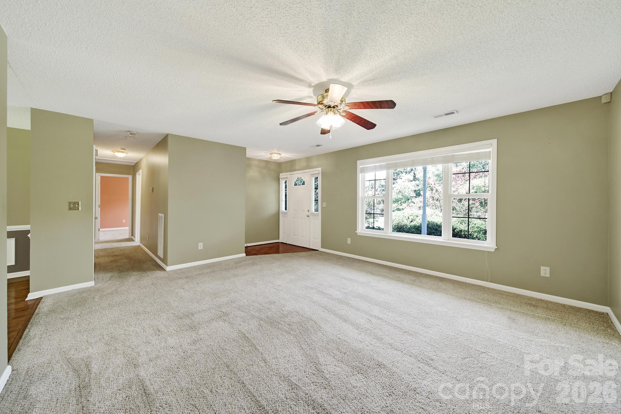 1805 Lillian Lane