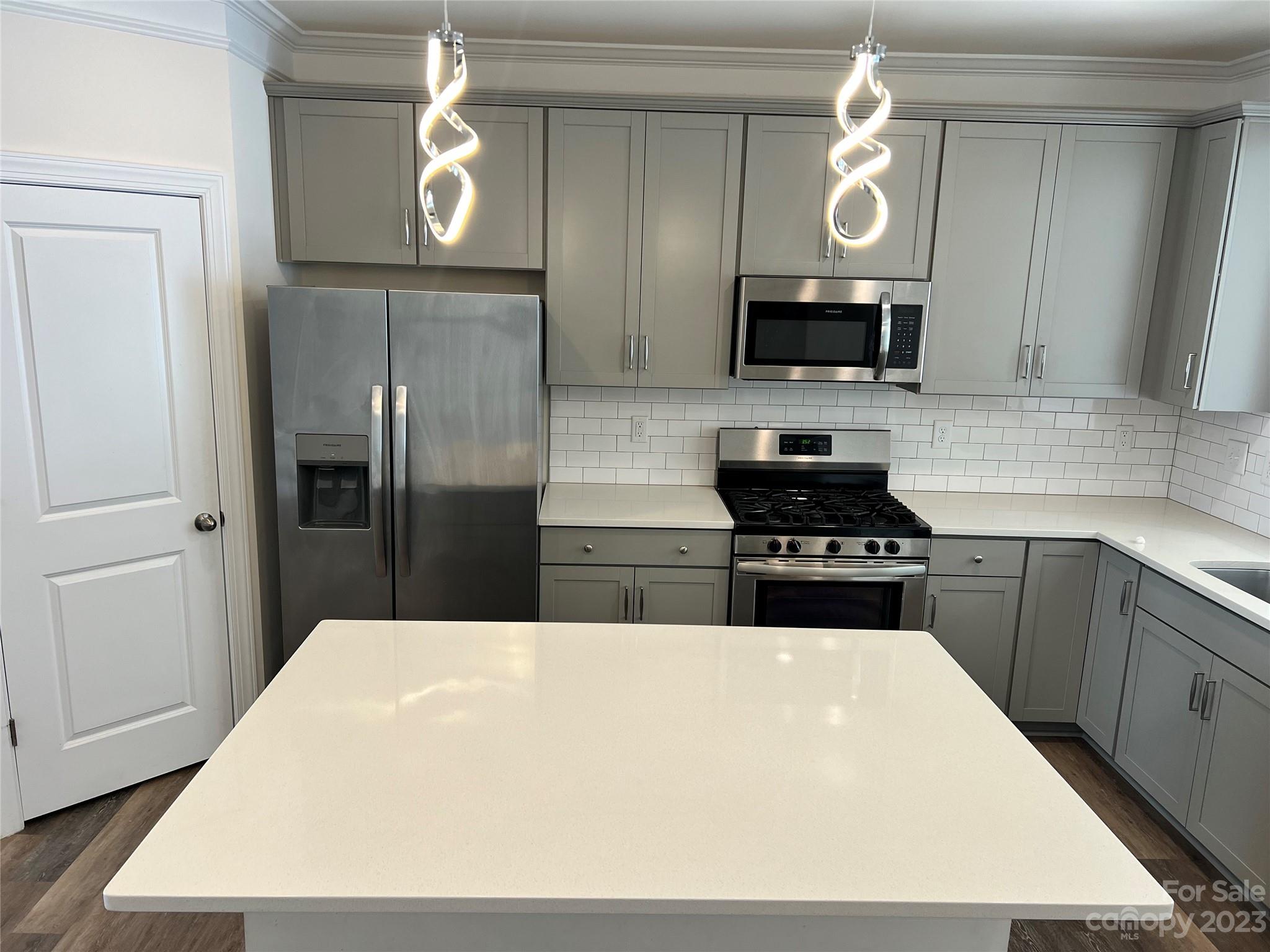 The Enclave At Davis Lake - Residential