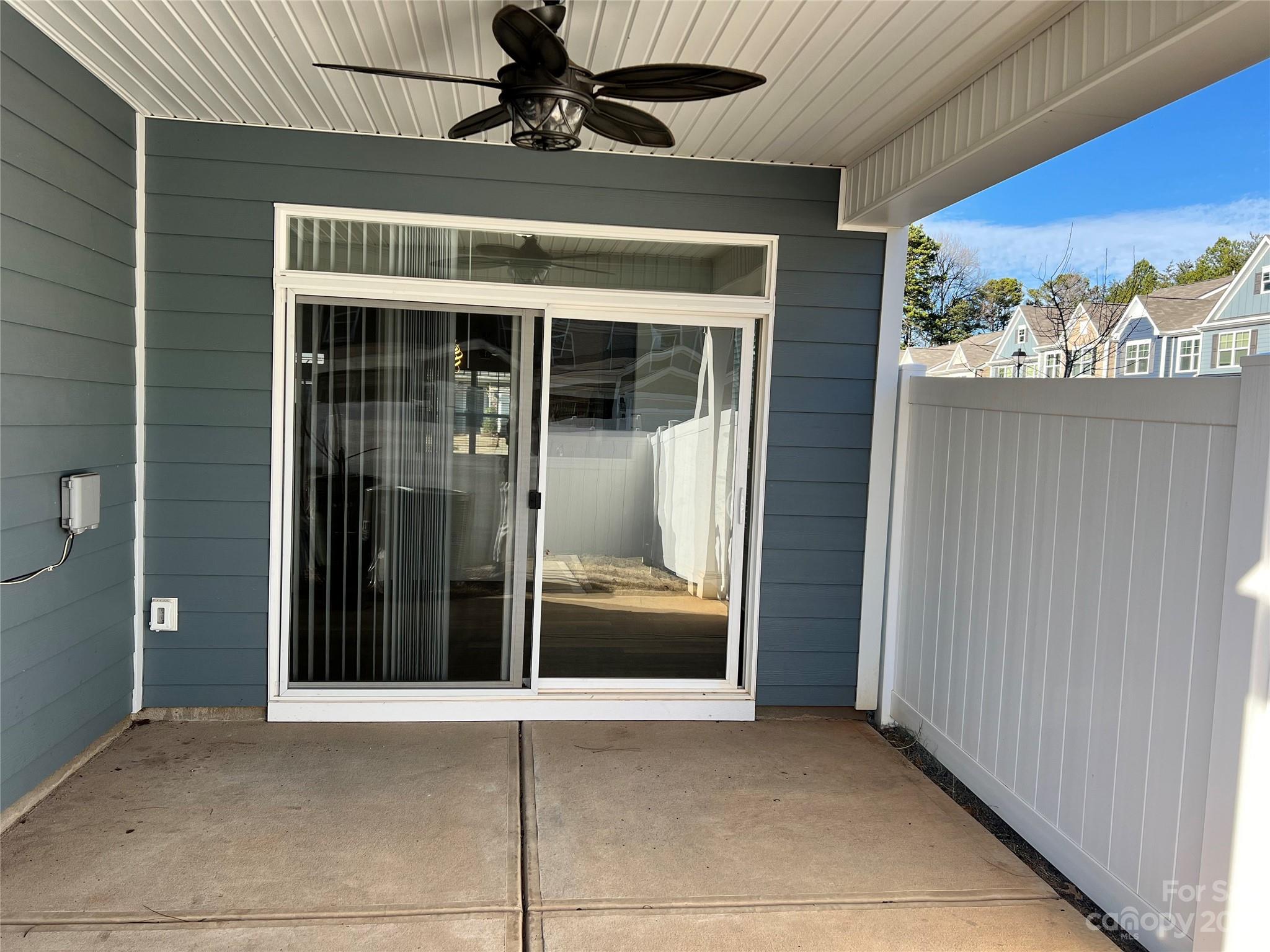 The Enclave At Davis Lake - Residential