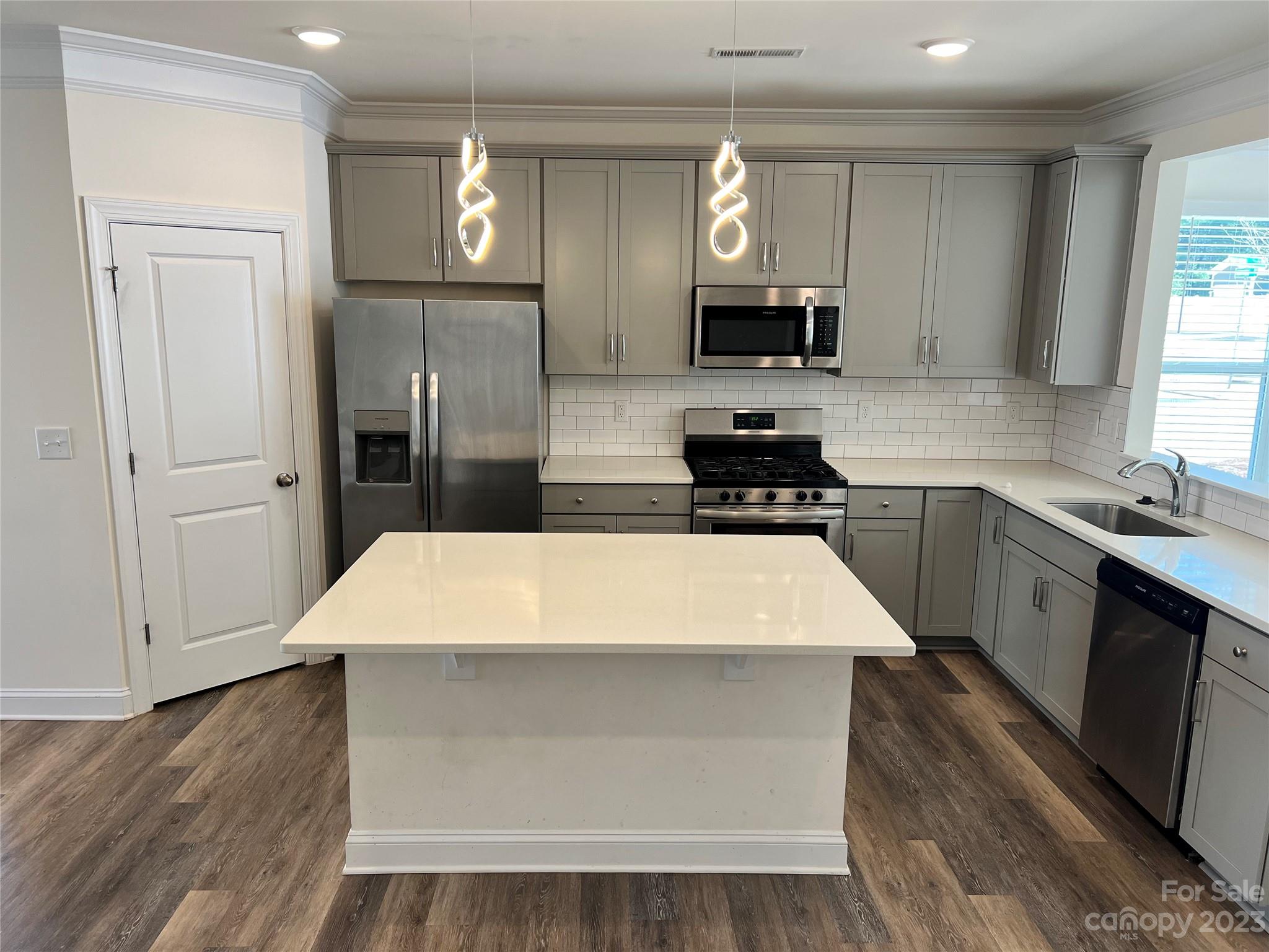 The Enclave At Davis Lake - Residential