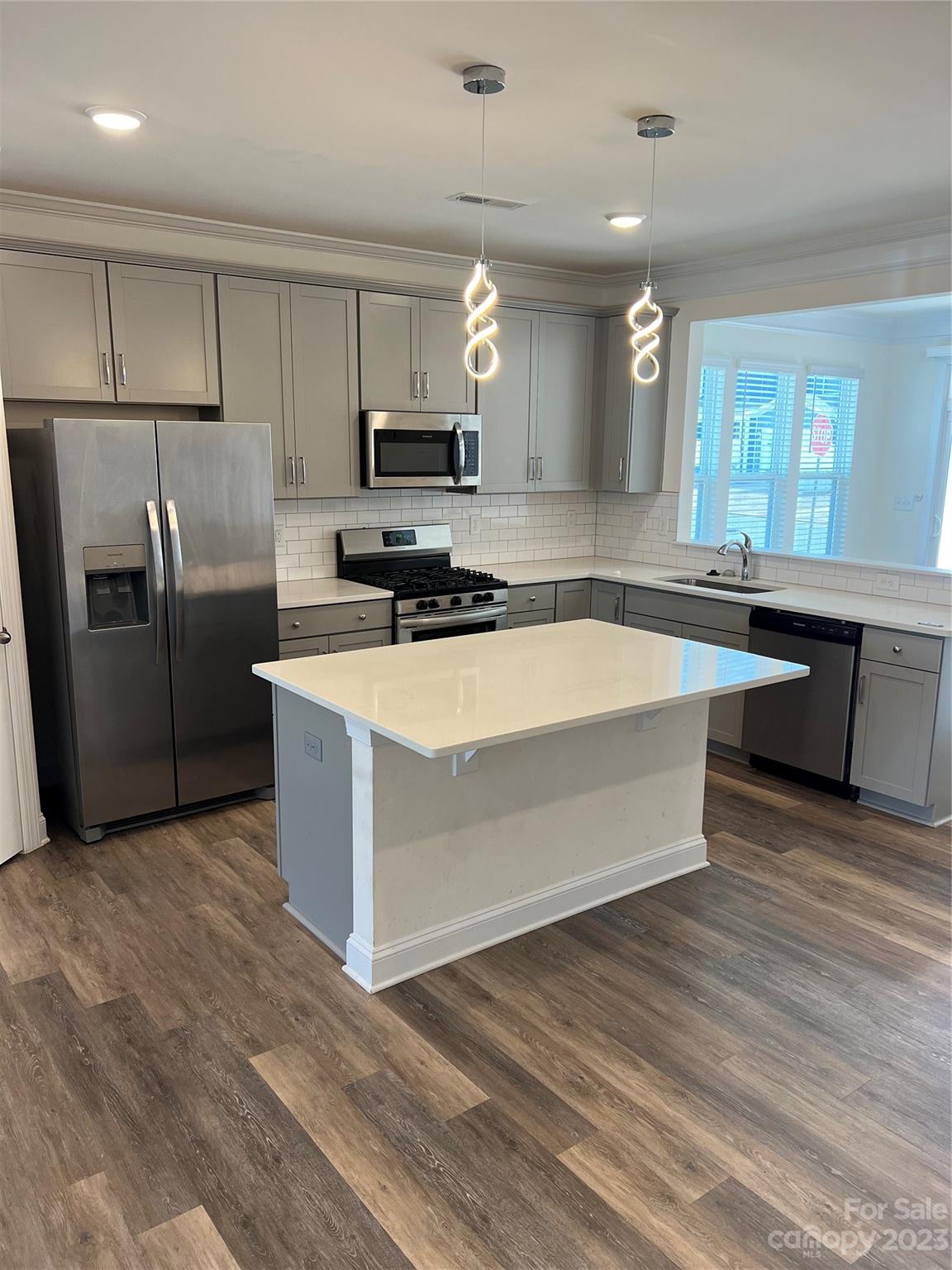 The Enclave At Davis Lake - Residential