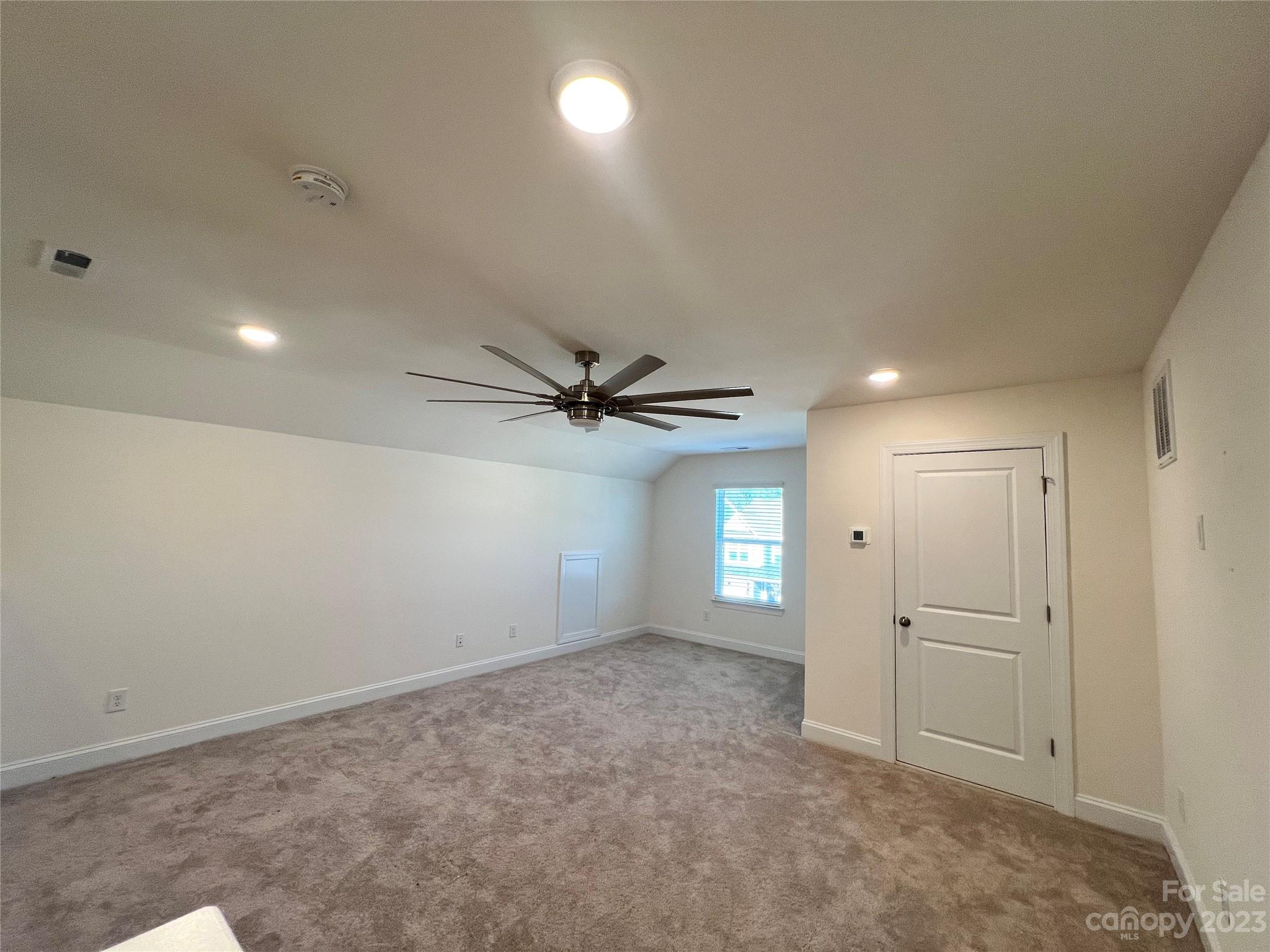 The Enclave At Davis Lake - Residential