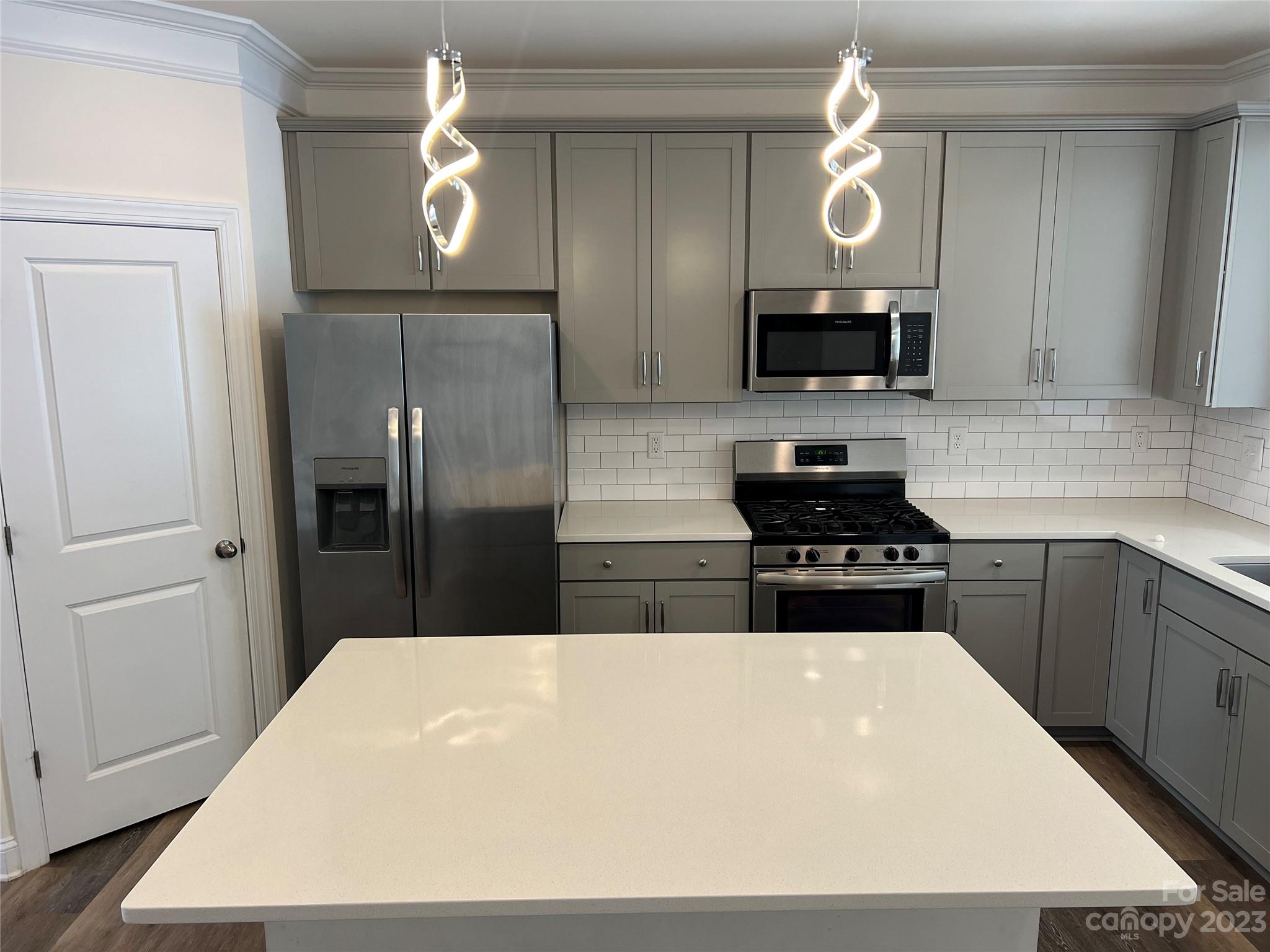 The Enclave At Davis Lake - Residential