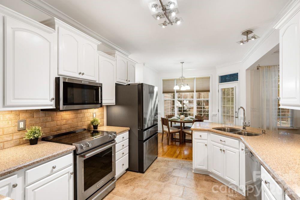 Seven Oaks - Residential