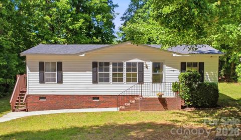 Photo of 134 Knight N Gail Drive, Mooresville, NC 28115 (MLS # 4378389)