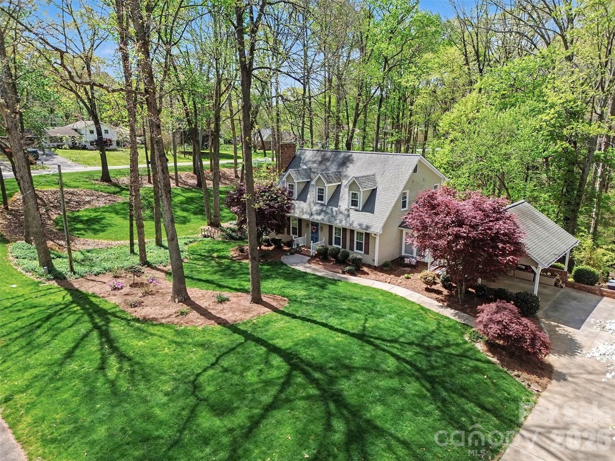 2511 Heritage Circle