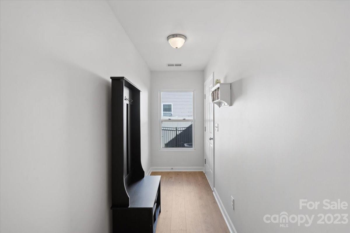 Oaks On Main - Residential