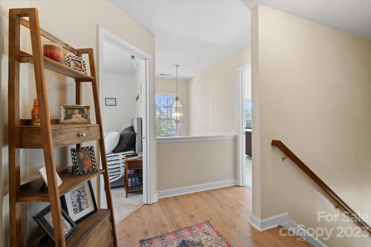 Oaks On Main - Residential