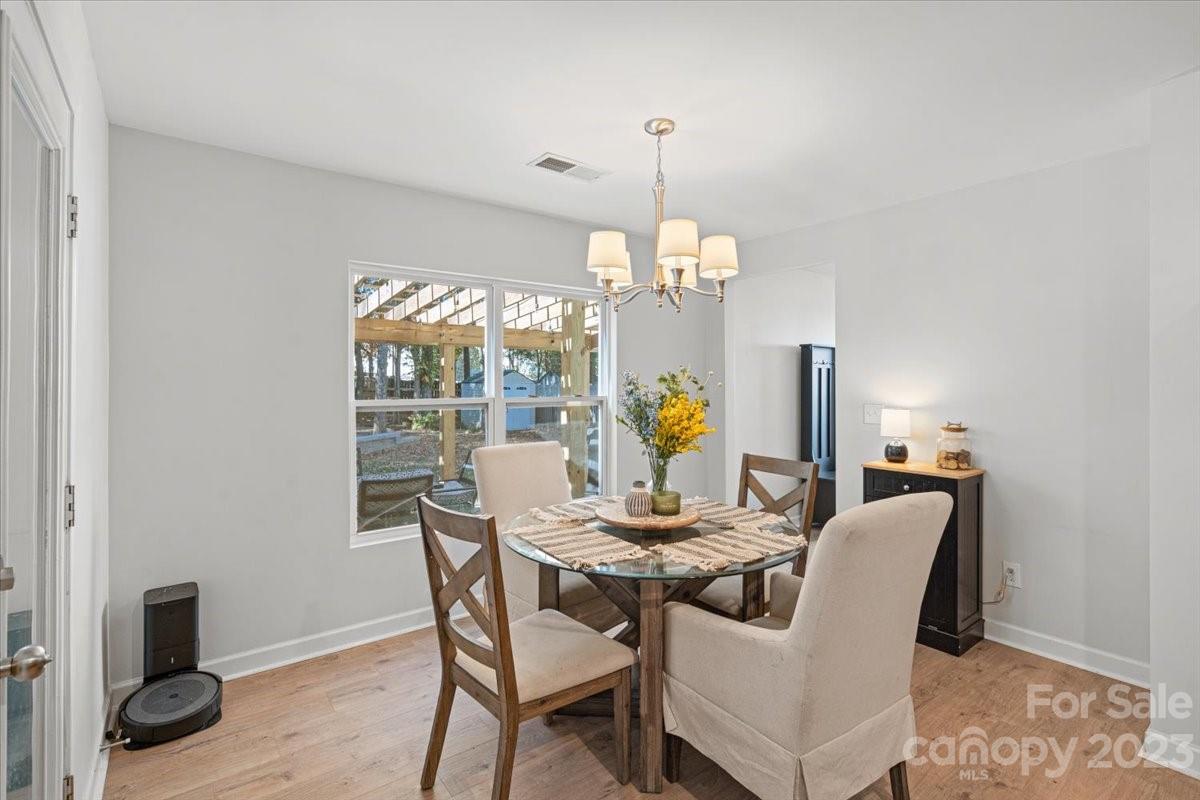 Oaks On Main - Residential