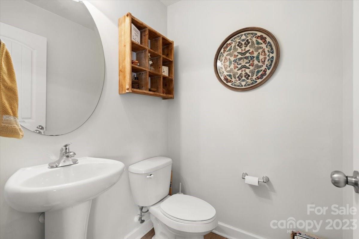 Oaks On Main - Residential