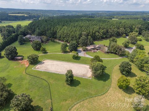 102 Uncle Coss Pond Road Columbus NC 28722