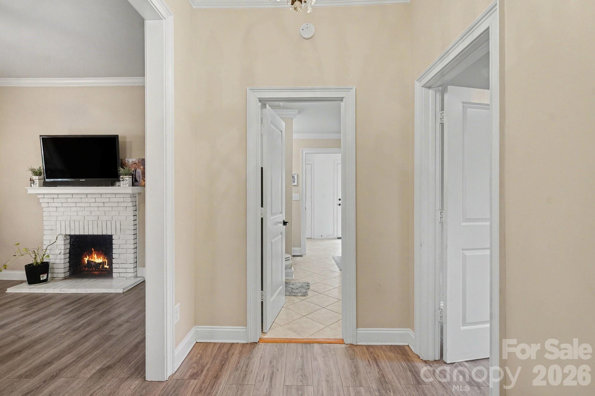 318 E Pressley Avenue