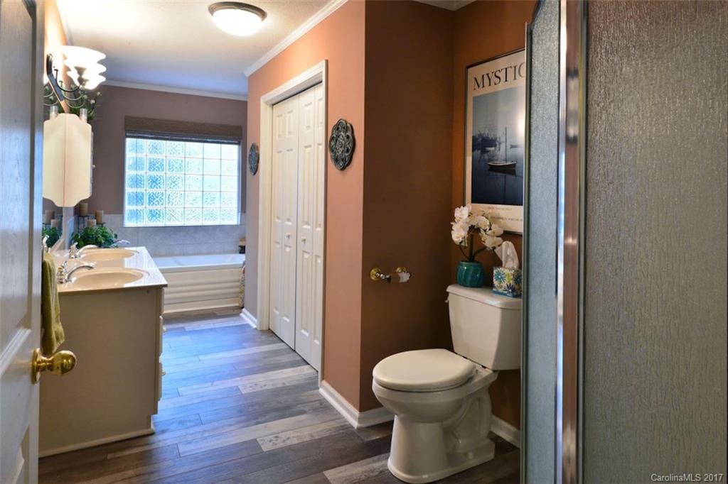 Emerald Shores - Residential