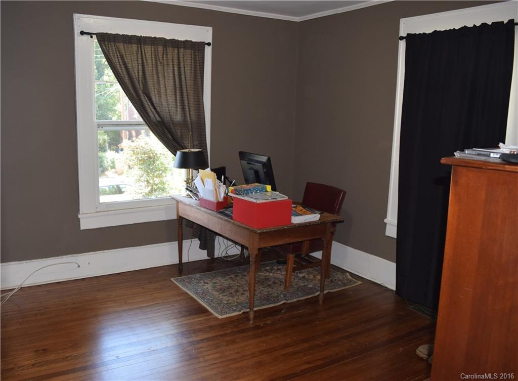 Wesley Heights - Residential Lease