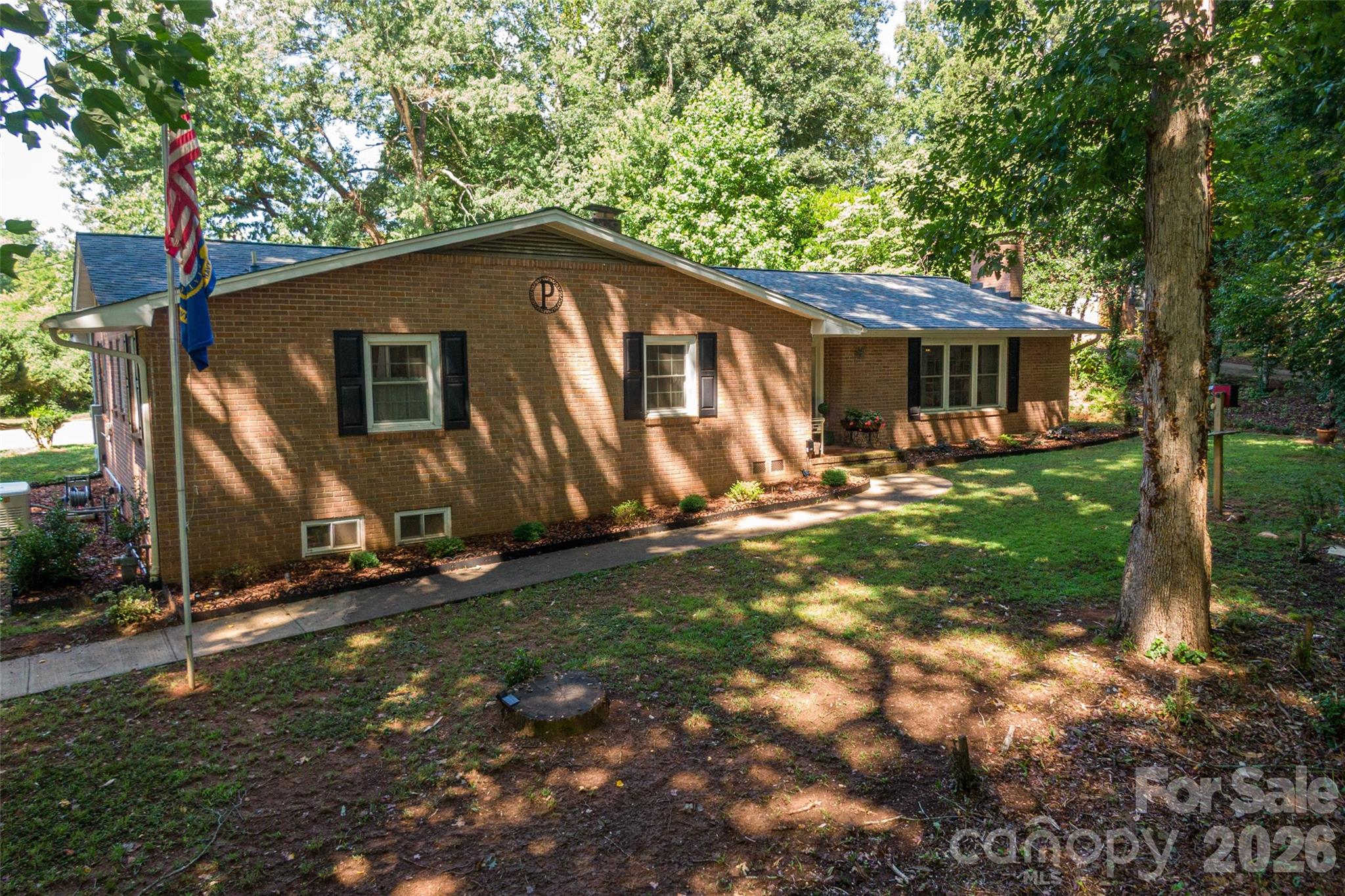 324 Country Club Circle