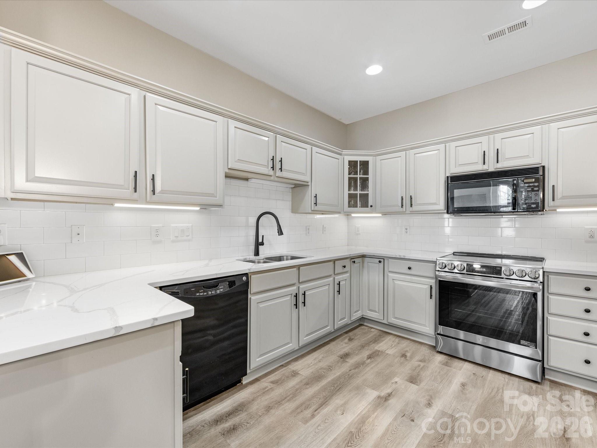 Windsor Oaks - Residential