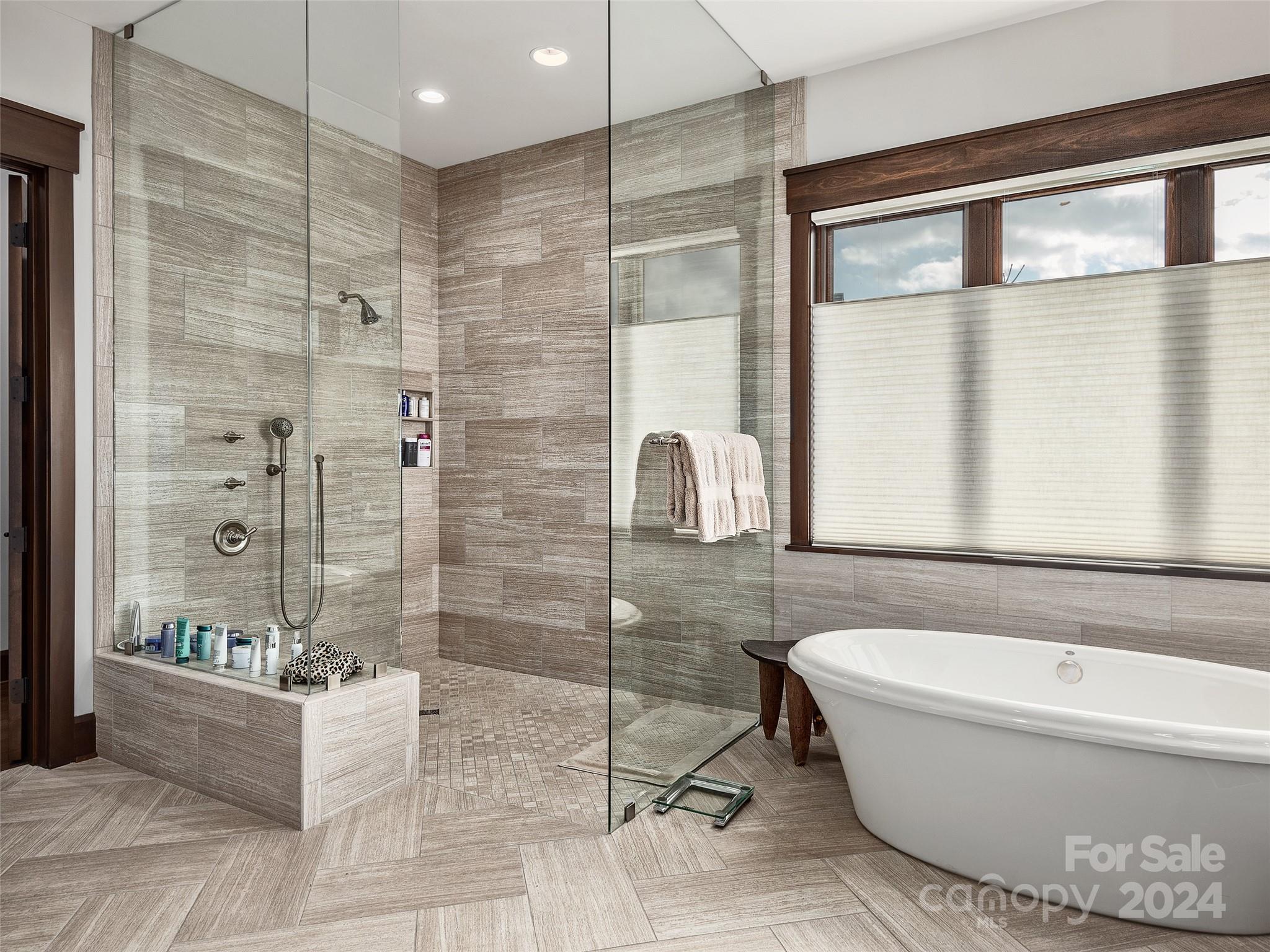 Reynolds Mountain - Residential