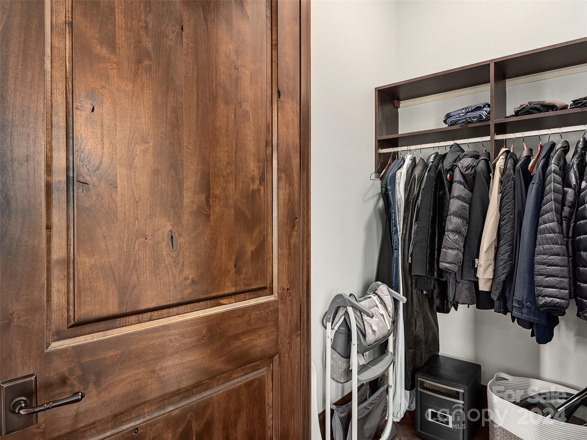 Reynolds Mountain - Residential