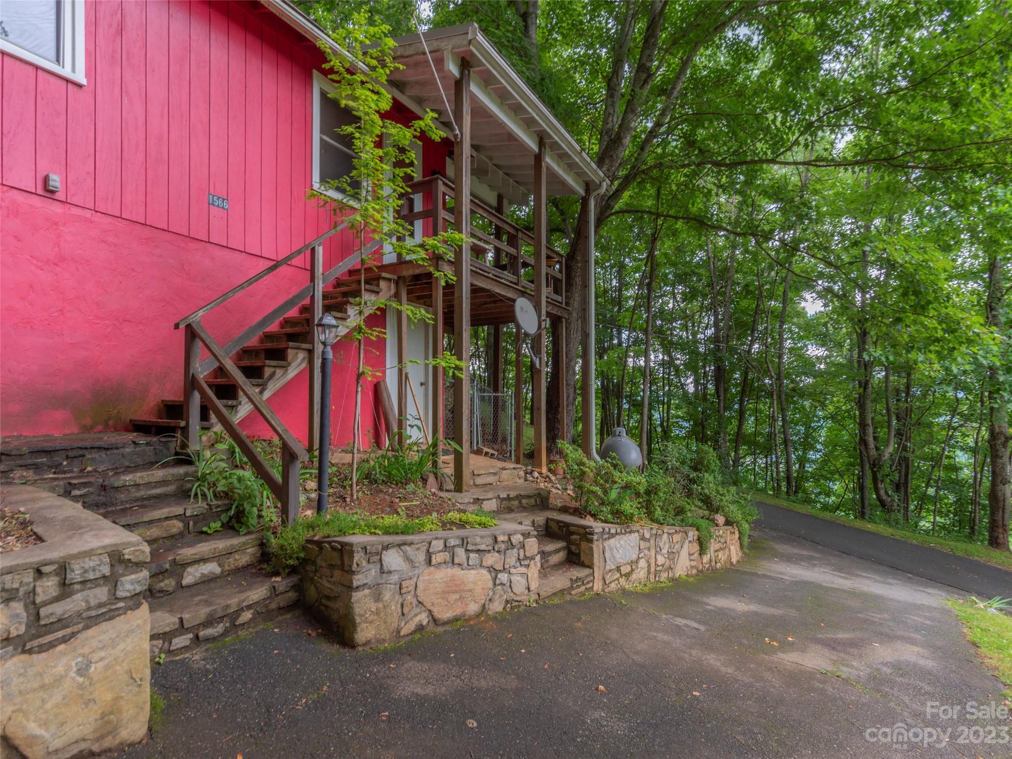 Mountain Ridges Estates - Residential